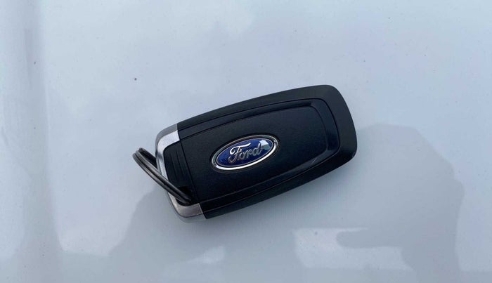 2018 Ford FREESTYLE TITANIUM 1.2 PETROL, Petrol, Manual, 35,673 km, Key Close Up