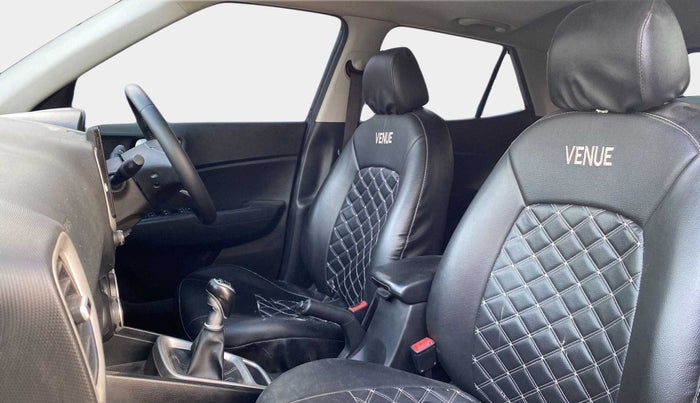 2019 Hyundai VENUE SX 1.4 CRDI, Diesel, Manual, 58,500 km, Right Side Front Door Cabin