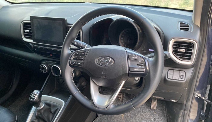 2019 Hyundai VENUE SX 1.4 CRDI, Diesel, Manual, 58,500 km, Steering wheel - Sound system control not functional