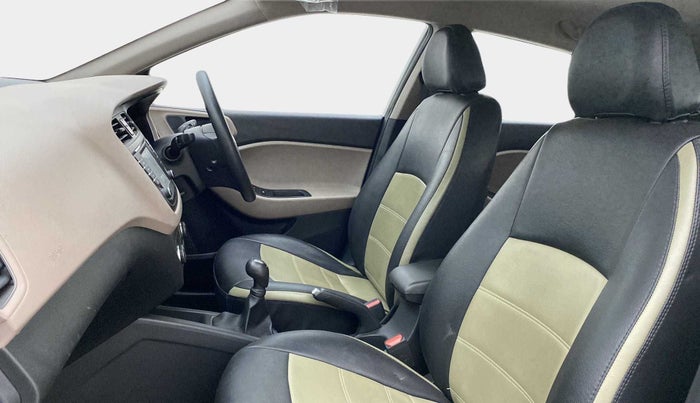 2017 Hyundai Elite i20 ASTA 1.2, Petrol, Manual, 25,975 km, Right Side Front Door Cabin