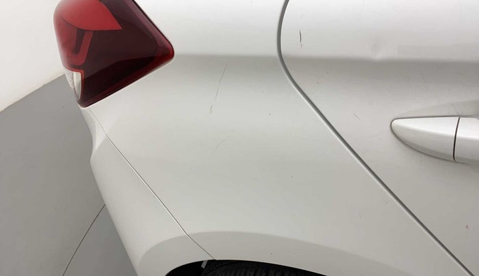 2017 Hyundai Elite i20 ASTA 1.2, Petrol, Manual, 25,975 km, Right quarter panel - Minor scratches