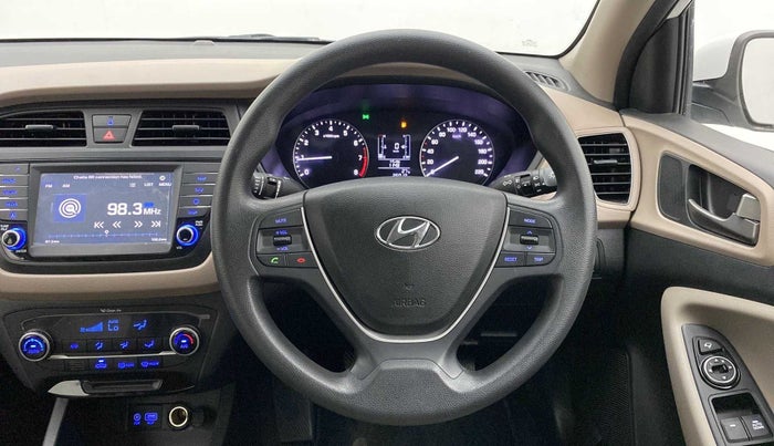 2017 Hyundai Elite i20 ASTA 1.2, Petrol, Manual, 25,975 km, Steering wheel - Sound system control not functional