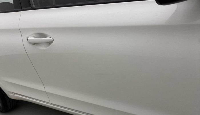 2017 Hyundai Elite i20 ASTA 1.2, Petrol, Manual, 25,975 km, Driver-side door - Minor scratches