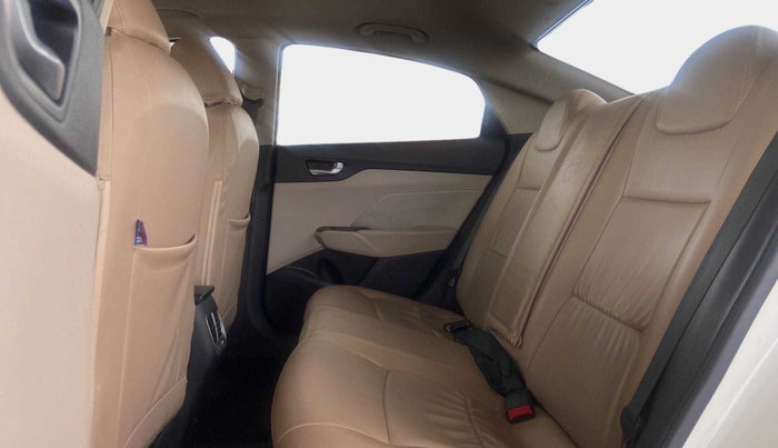 2018 Hyundai Verna 1.6 CRDI SX + AT, Diesel, Automatic, 79,797 km, Right Side Rear Door Cabin