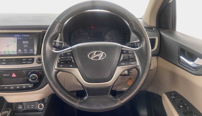 2018 Hyundai Verna 1.6 CRDI SX + AT, Diesel, Automatic, 79,797 km, Steering Wheel Close Up
