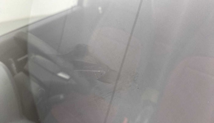 2015 Maruti Alto 800 LXI, Petrol, Manual, 91,056 km, Front windshield - Minor spot on windshield