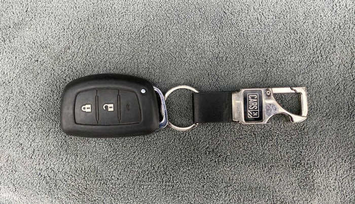 2017 Hyundai Elite i20 ASTA 1.2, Petrol, Manual, 27,073 km, Key Close Up