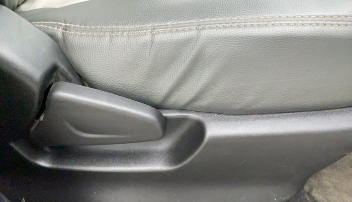 2018 Datsun Redi Go T (O), Petrol, Manual, 40,375 km, Driver Side Adjustment Panel