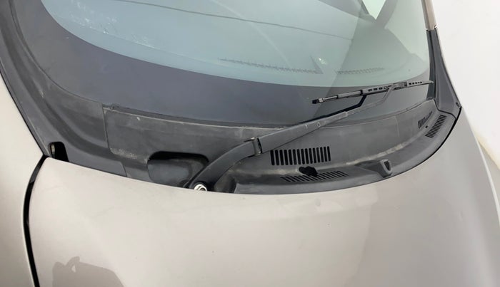 2018 Datsun Redi Go T (O), Petrol, Manual, 40,375 km, Bonnet (hood) - Cowl vent panel has minor damage
