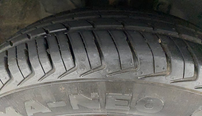 2018 Datsun Redi Go T (O), Petrol, Manual, 40,375 km, Right Front Tyre Tread