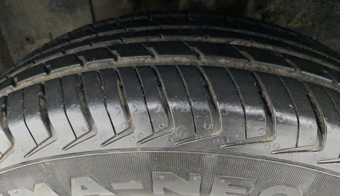 2018 Datsun Redi Go T (O), Petrol, Manual, 40,375 km, Left Front Tyre Tread