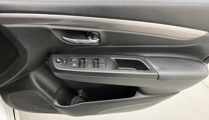 2017 Maruti Ciaz S 1.4 MT PETROL, Petrol, Manual, 17,310 km, Driver Side Door Panels Control