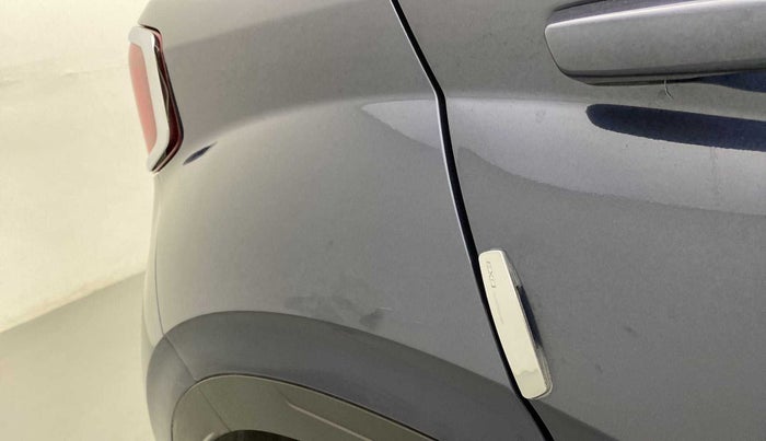 2021 Hyundai VENUE SX 1.0 TURBO, Petrol, Manual, 31,897 km, Right quarter panel - Minor scratches