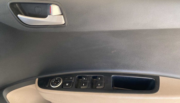 2018 Hyundai Grand i10 SPORTZ 1.2 KAPPA VTVT, Petrol, Manual, 32,301 km, Driver Side Door Panels Control