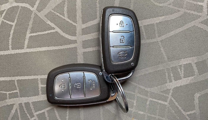 2015 Hyundai Grand i10 ASTA (O) 1.2 KAPPA VTVT, Petrol, Manual, 67,557 km, Lock system - Keyless sensor not working