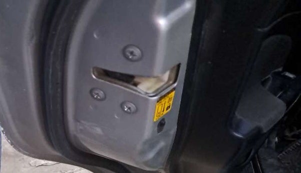 2014 Maruti Swift ZXI, Petrol, Manual, 50,224 km, Rear left door - Door stopper rubber missing