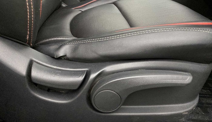 2016 Hyundai Creta SX PLUS AT 1.6 PETROL, Petrol, Automatic, 50,964 km, Driver Side Adjustment Panel
