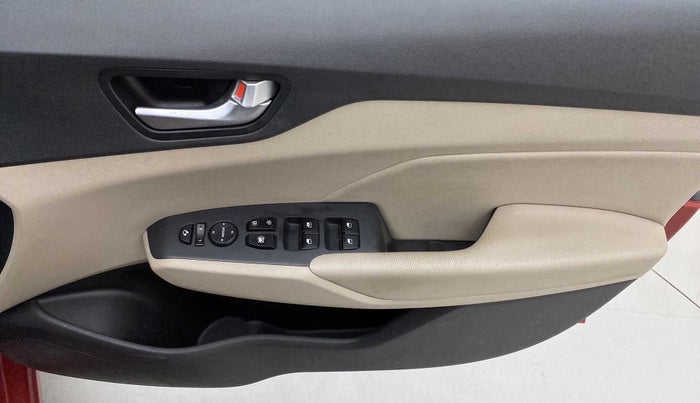 2018 Hyundai Verna 1.6 VTVT SX O, Petrol, Manual, 39,821 km, Driver Side Door Panels Control