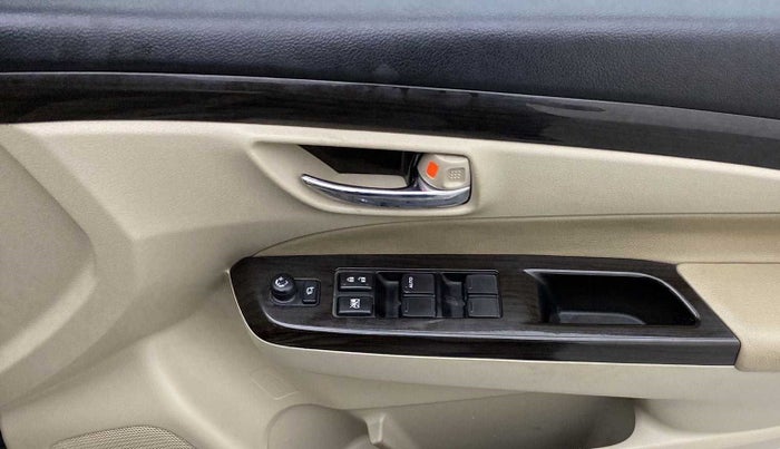 2015 Maruti Ciaz ZXI, Petrol, Manual, 51,023 km, Driver Side Door Panels Control