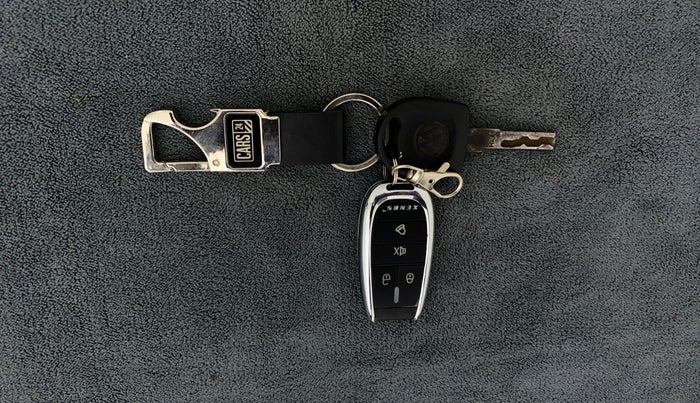 2015 Volkswagen Polo TRENDLINE 1.2L PETROL, Petrol, Manual, 58,651 km, Key Close Up