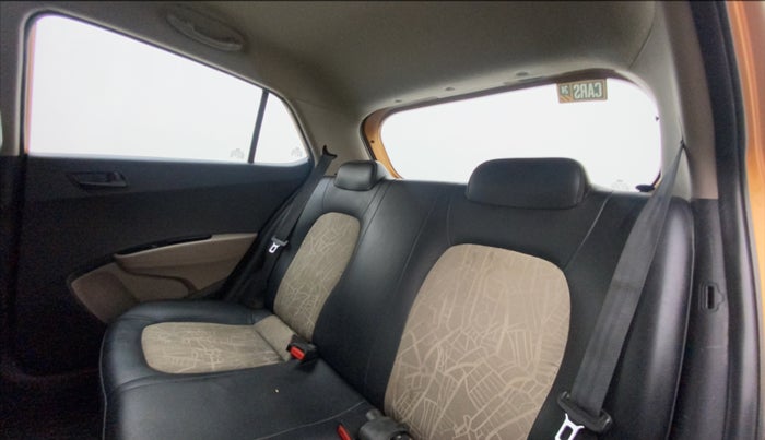 2016 Hyundai Grand i10 MAGNA 1.2 KAPPA VTVT, Petrol, Manual, 90,696 km, Right Side Rear Door Cabin