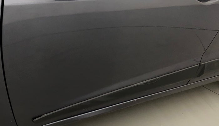 2018 Hyundai Grand i10 SPORTZ AT 1.2 KAPPA VTVT, Petrol, Automatic, 40,889 km, Front passenger door - Slightly dented