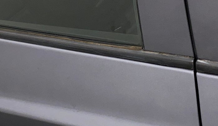 2018 Hyundai Grand i10 SPORTZ AT 1.2 KAPPA VTVT, Petrol, Automatic, 40,889 km, Right rear door - Weather strip has minor damage