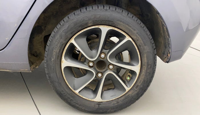 2018 Hyundai Grand i10 SPORTZ AT 1.2 KAPPA VTVT, Petrol, Automatic, 40,889 km, Left Rear Wheel