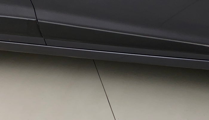 2018 Hyundai Grand i10 SPORTZ AT 1.2 KAPPA VTVT, Petrol, Automatic, 40,889 km, Right running board - Slightly dented