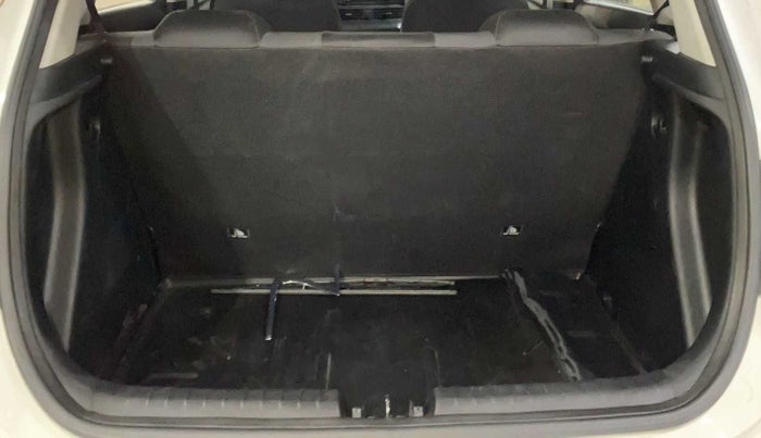 2021 Hyundai NEW I20 MAGNA 1.2 MT, Petrol, Manual, 47,835 km, Dicky (Boot door) - Parcel tray missing