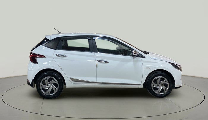 2021 Hyundai NEW I20 MAGNA 1.2 MT, Petrol, Manual, 47,835 km, Right Side View