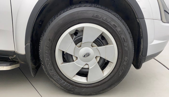 2021 Mahindra XUV500 W7, Diesel, Manual, 48,772 km, Right Front Wheel