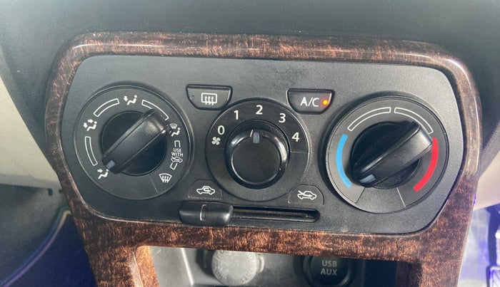 2019 Maruti New Wagon-R ZXI 1.2, Petrol, Manual, 44,095 km, AC Unit - Directional switch has minor damage