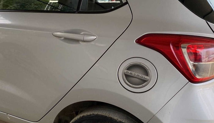 2017 Hyundai Grand i10 SPORTZ 1.2 KAPPA VTVT, Petrol, Manual, 56,663 km, Left quarter panel - Minor scratches