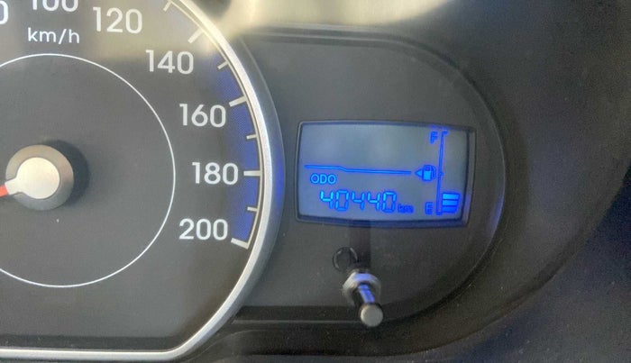 2015 Hyundai i10 SPORTZ 1.1, Petrol, Manual, 40,419 km, Odometer Image