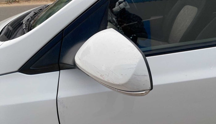 2017 Hyundai Grand i10 SPORTZ (O) AT 1.2 KAPPA VTVT, Petrol, Automatic, 73,453 km, Left rear-view mirror - Indicator light has minor damage