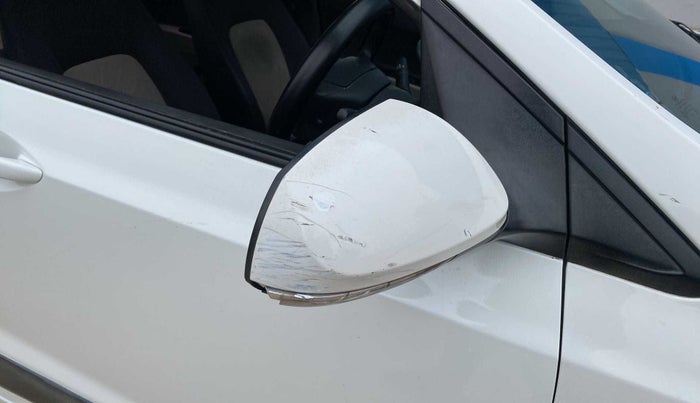 2017 Hyundai Grand i10 SPORTZ (O) AT 1.2 KAPPA VTVT, Petrol, Automatic, 73,453 km, Right rear-view mirror - Indicator light has minor damage