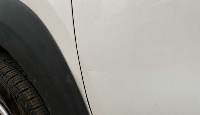 2017 Renault Kwid RXT 0.8, CNG, Manual, 51,352 km, Front passenger door - Slightly dented