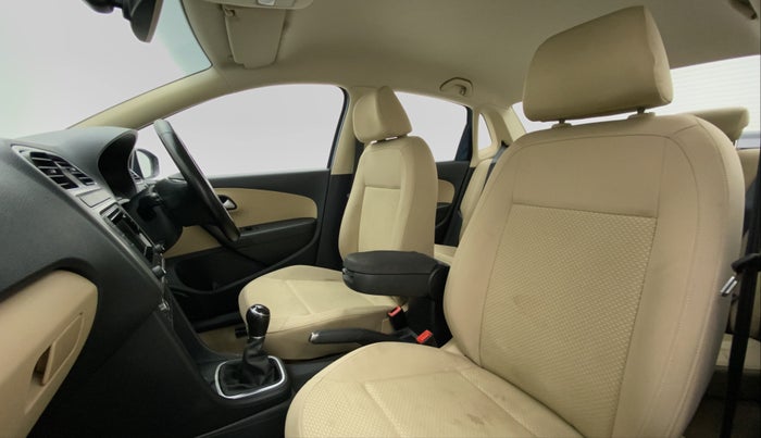 2016 Volkswagen Ameo HIGHLINE 1.2, Petrol, Manual, 16,906 km, Right Side Front Door Cabin