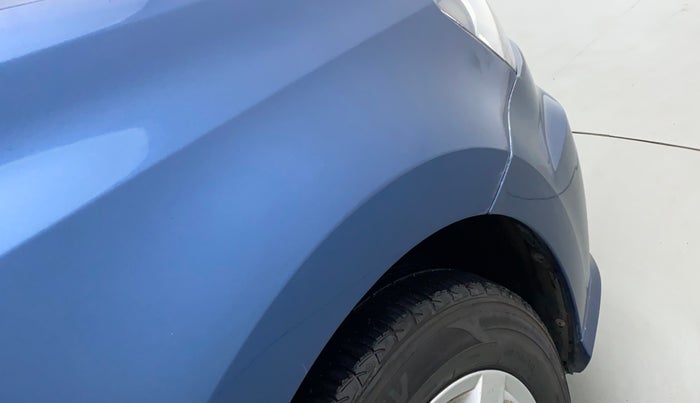 2016 Volkswagen Ameo HIGHLINE 1.2, Petrol, Manual, 16,906 km, Right fender - Slight discoloration