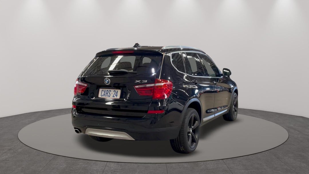 Right Back Diagonal (45- Degree) View