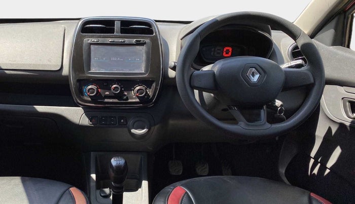 2016 Renault Kwid RXT 1.0, Petrol, Manual, 45,882 km, Steering Wheel Close Up