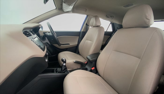 2016 Hyundai Elite i20 ASTA 1.2 (O), Petrol, Manual, 37,652 km, Right Side Front Door Cabin