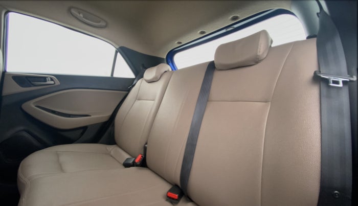 2016 Hyundai Elite i20 ASTA 1.2 (O), Petrol, Manual, 37,652 km, Right Side Rear Door Cabin