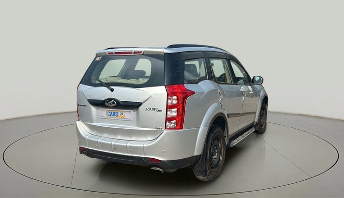 2016 Mahindra XUV500 W6 AT, Diesel, Automatic, 85,364 km, Right Back Diagonal