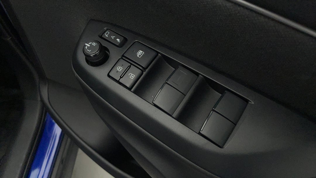 2021 Toyota Yaris Cross Gx Hybrid, Automatic, 51471 km, Drivers Side Door Panel Controls