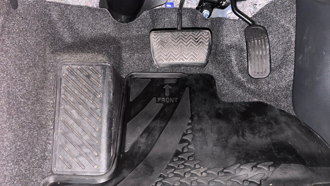 2021 Toyota Yaris Cross Gx Hybrid, Automatic, 51471 km, Pedals and Footmat