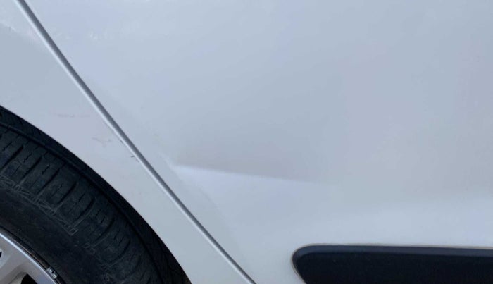 2018 Hyundai Grand i10 ERA 1.2 KAPPA VTVT, Petrol, Manual, 25,381 km, Right rear door - Slightly dented