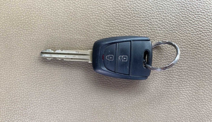 2014 Hyundai Grand i10 MAGNA 1.2 KAPPA VTVT, Petrol, Manual, 39,887 km, Key Close Up