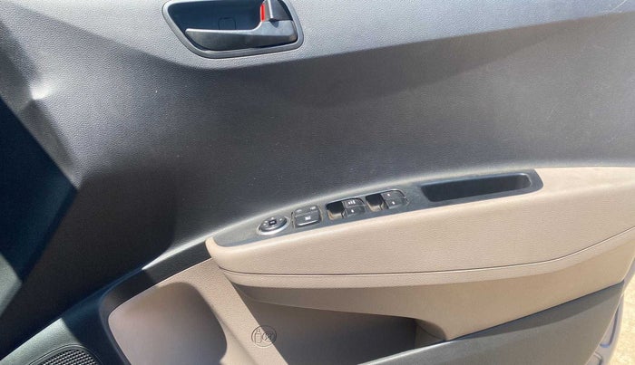 2014 Hyundai Grand i10 MAGNA 1.2 KAPPA VTVT, Petrol, Manual, 39,887 km, Driver Side Door Panels Control